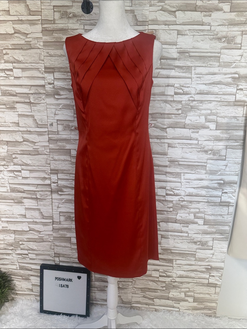 DRESSBARN 4 Elegant Sleeveless Sheath Dress